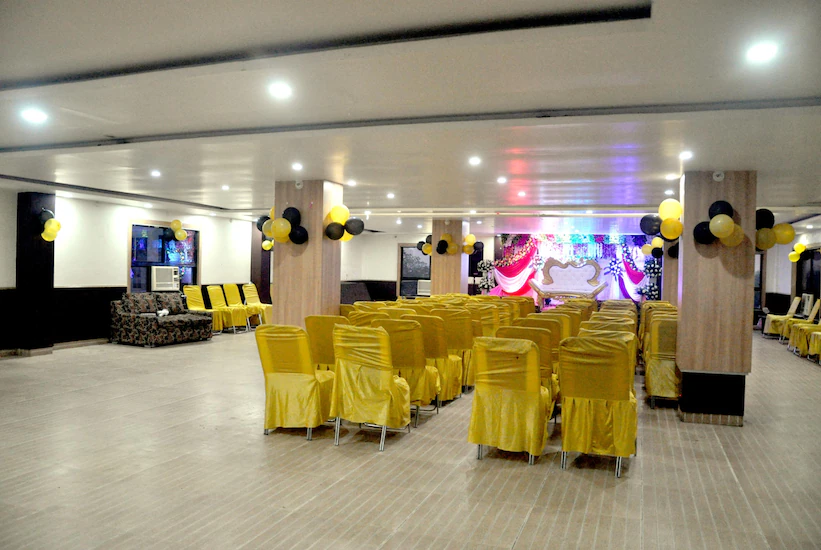 BANQUET