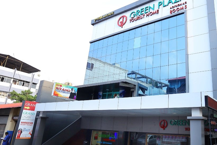 GREEN PLAZA TOURIST HOME