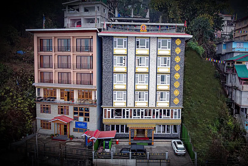 RUFINA PINASA RESIDENCY 