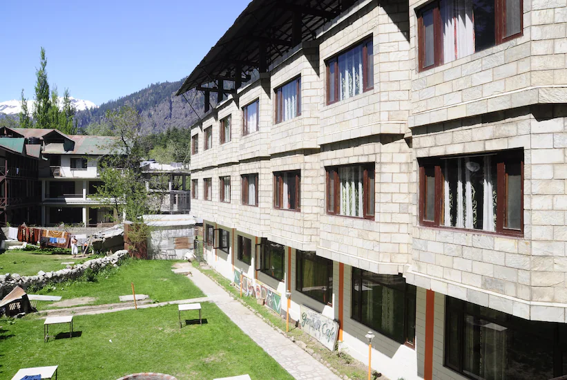 KAPOOR RESORT MANALI BY DLS HOTELS