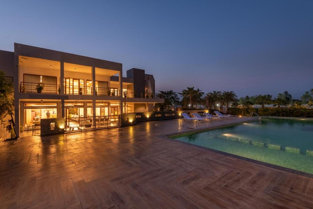 DLS FOREST VINES RESORT