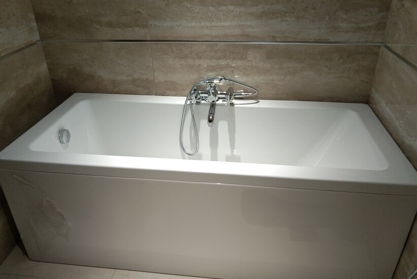 BATHTUB