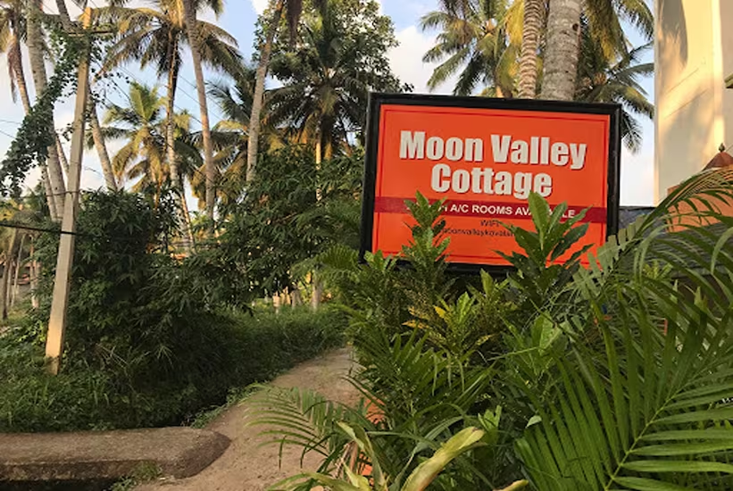 MOON VALLEY COTTAGE