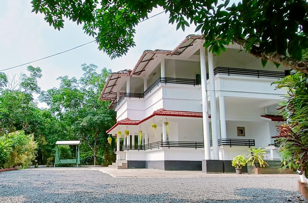 GOLDEN HILL VIEW RESORT