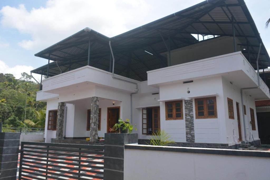 THE GRAND WHITE HOUSE - HOME STAY